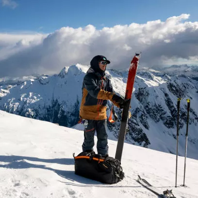 Ski de randonnée au cœur du cirque de Gavarnie, accompagné par un guide de haute montagne expérimenté.